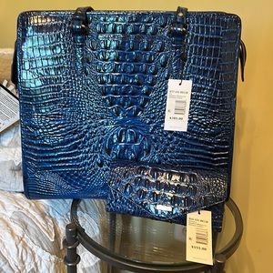 🌻WEEKEND SALE🌻 NWT Brahmin Sapphire Melbourne Tia Tote w/wallet.